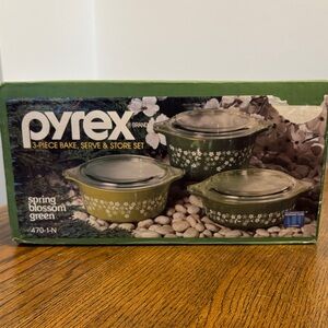 Pyrex Spring Blossom Green, bake, serve & store 3-Piece Set